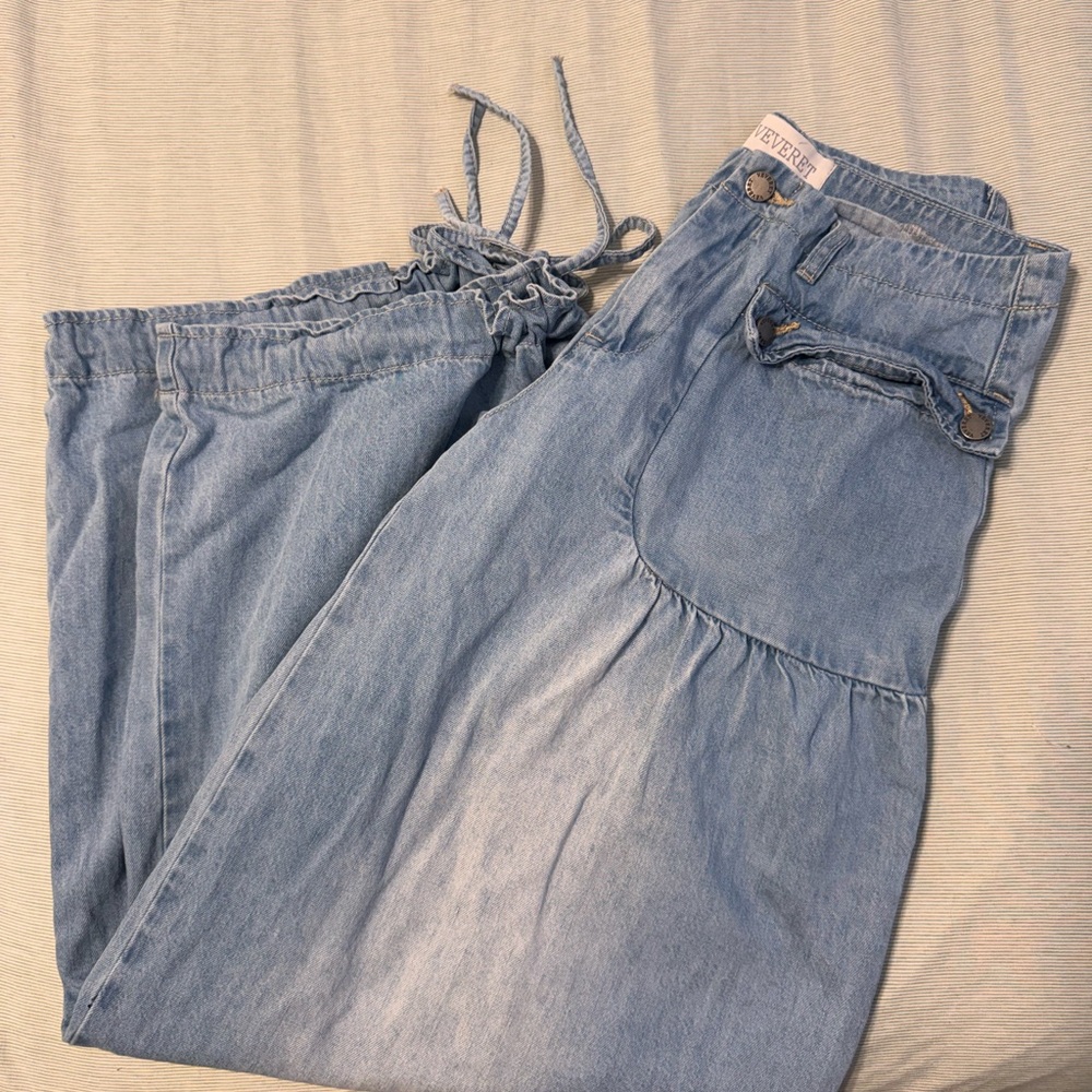 VEVERET Light Wash 2-Way Wide Leg Pocket Ankle Pants - Size Large